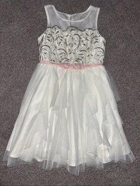 NWOT Jona Michelle Girls’ (6) Dress